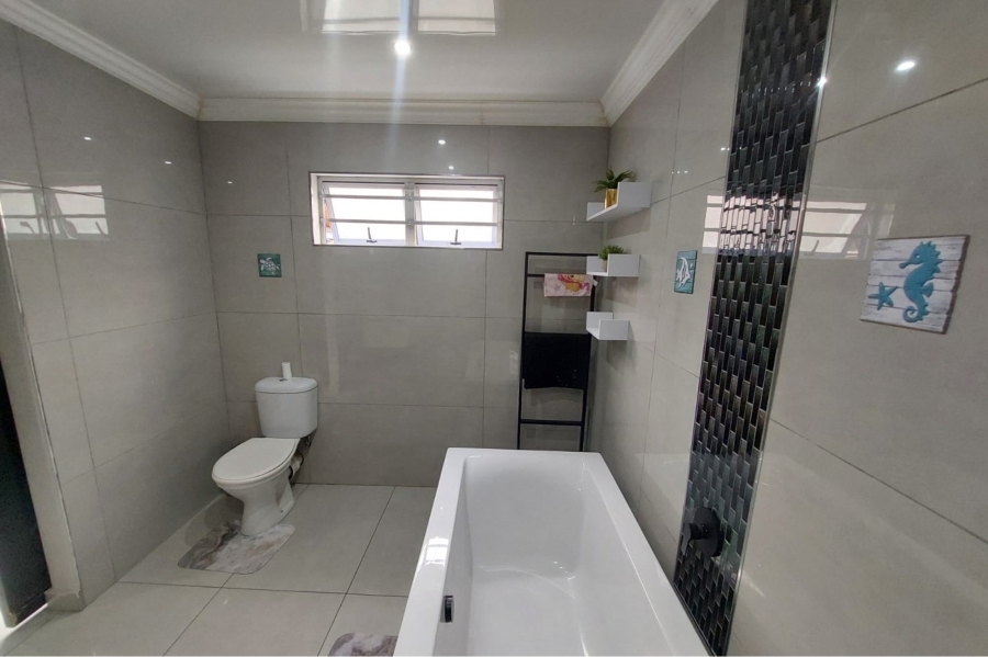 3 Bedroom Property for Sale in Woodlands Western Cape